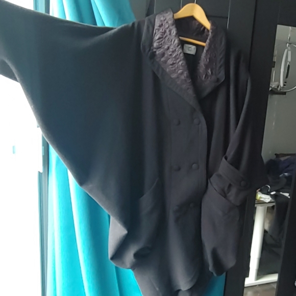 Faust Oversized Wool Coat - Picture 2 of 4